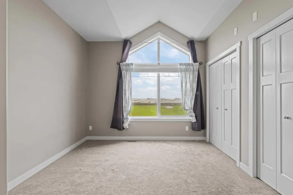 1543 Symons Valley Parkway NW Calgary AB T3P 0R8