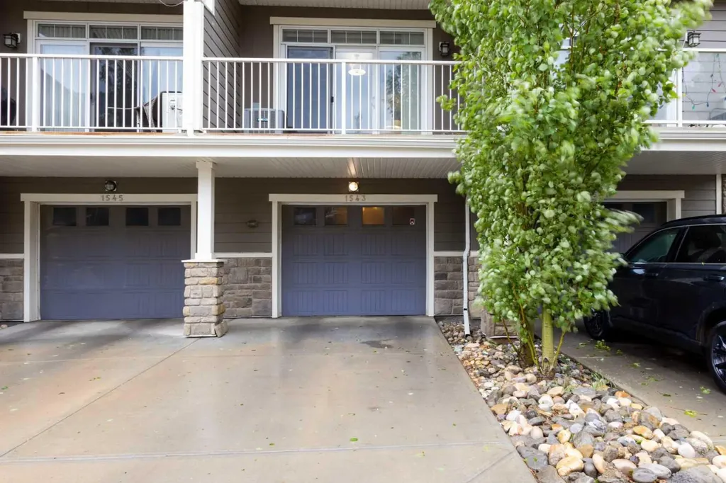 1543 Symons Valley Parkway NW Calgary AB T3P 0R8