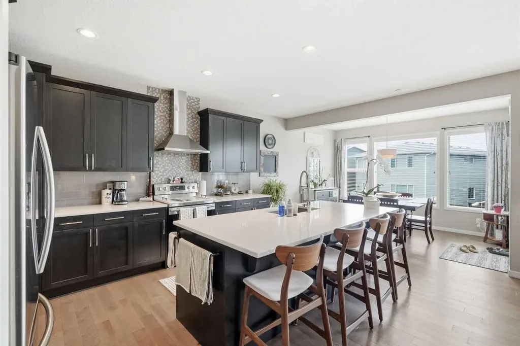 186 Howse Rise NE Calgary AB T3P 0X3