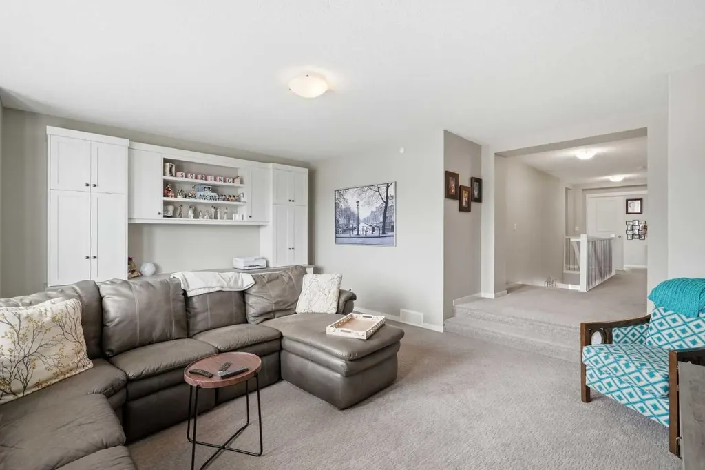 186 Howse Rise NE Calgary AB T3P 0X3
