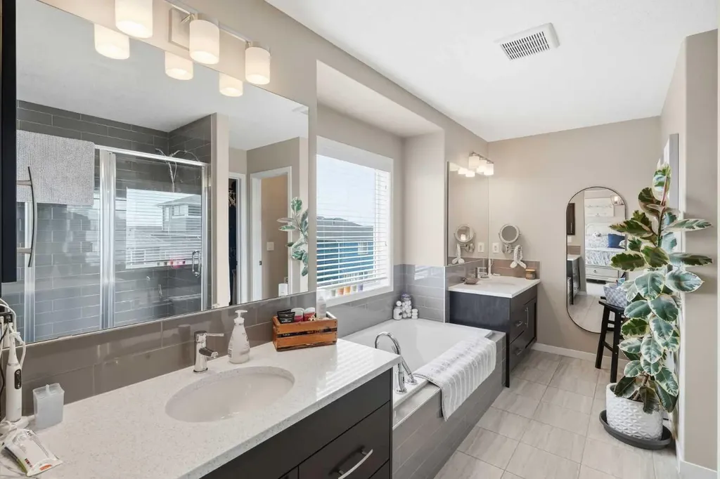 186 Howse Rise NE Calgary AB T3P 0X3