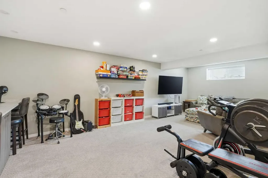 186 Howse Rise NE Calgary AB T3P 0X3
