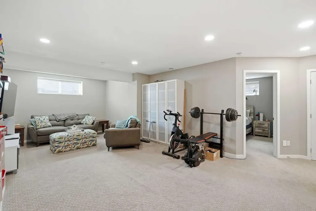 186 Howse Rise NE Calgary AB T3P 0X3