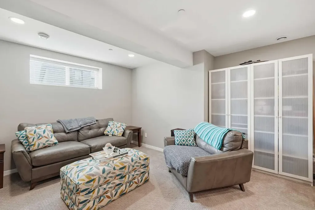 186 Howse Rise NE Calgary AB T3P 0X3