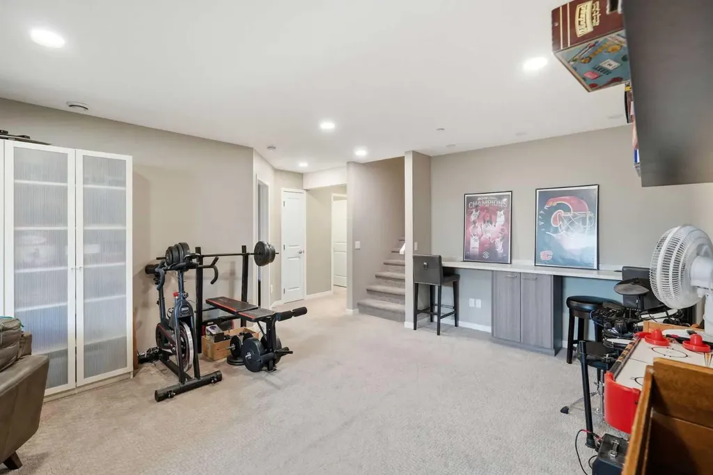 186 Howse Rise NE Calgary AB T3P 0X3