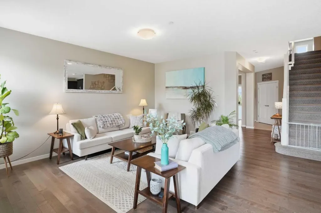 186 Howse Rise NE Calgary AB T3P 0X3