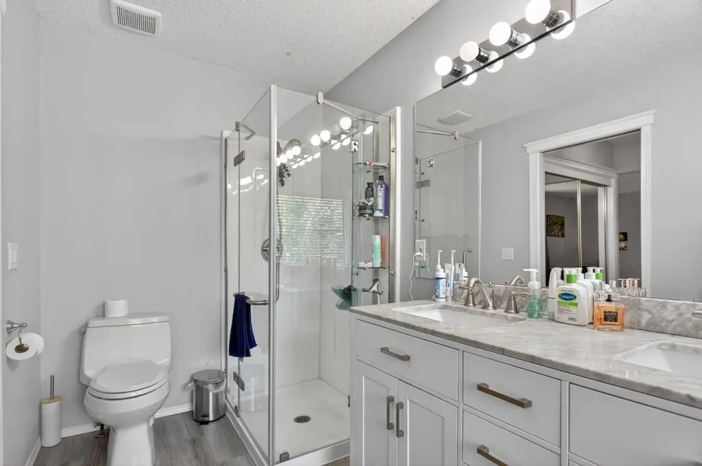 60 Scandia Hill NW Calgary AB T3L 1T8