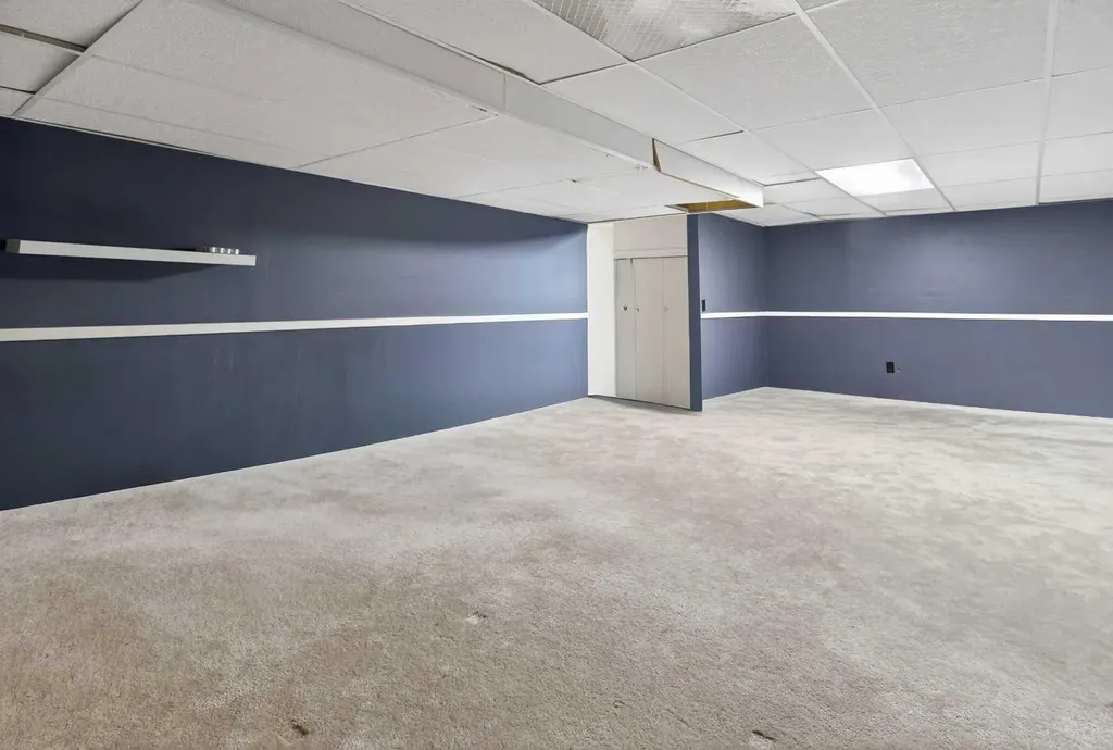60 Scandia Hill NW Calgary AB T3L 1T8