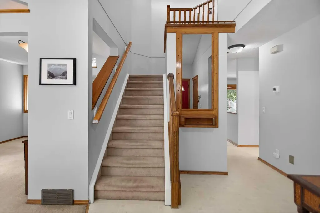 60 Scandia Hill NW Calgary AB T3L 1T8
