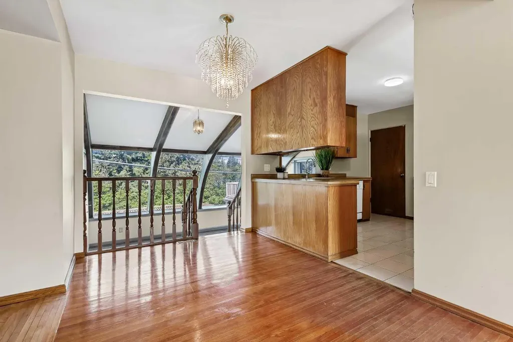 47 Clarendon Road NW Calgary AB T2L 0P2