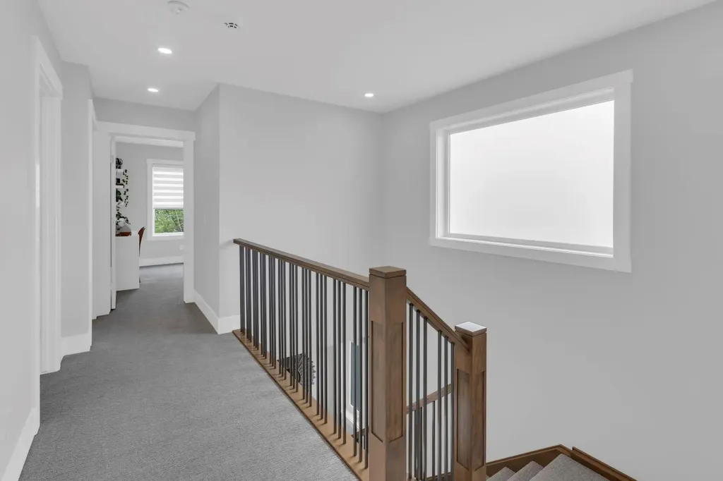 1412 41 Street SW Calgary AB T3C 1X6