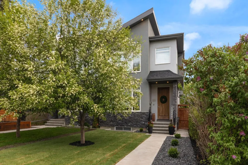 1412 41 Street SW Calgary AB T3C 1X6