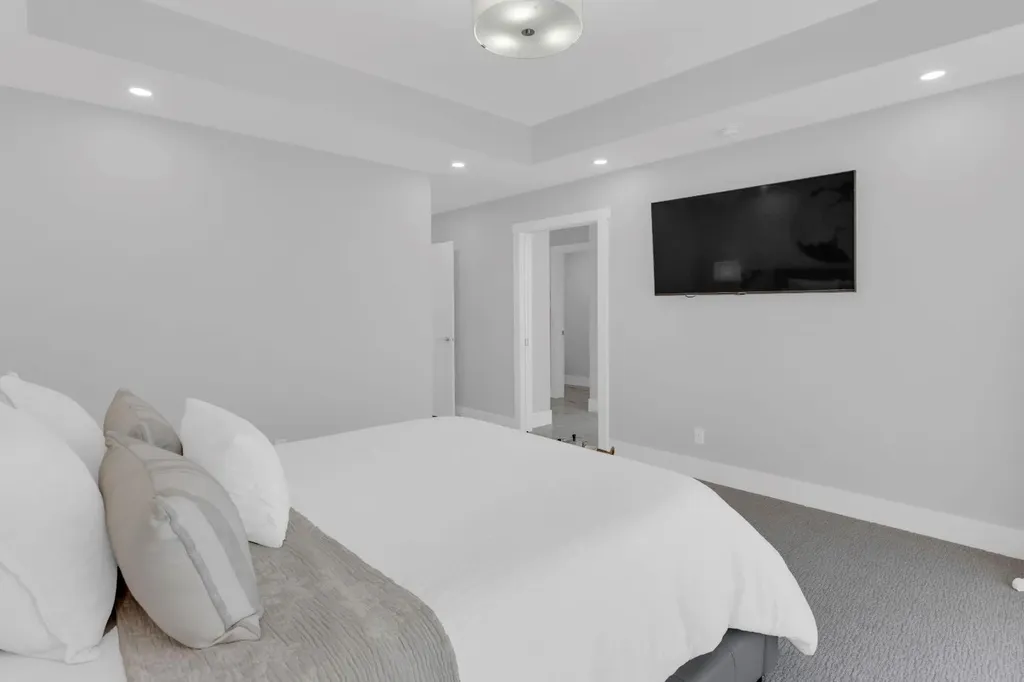 1412 41 Street SW Calgary AB T3C 1X6