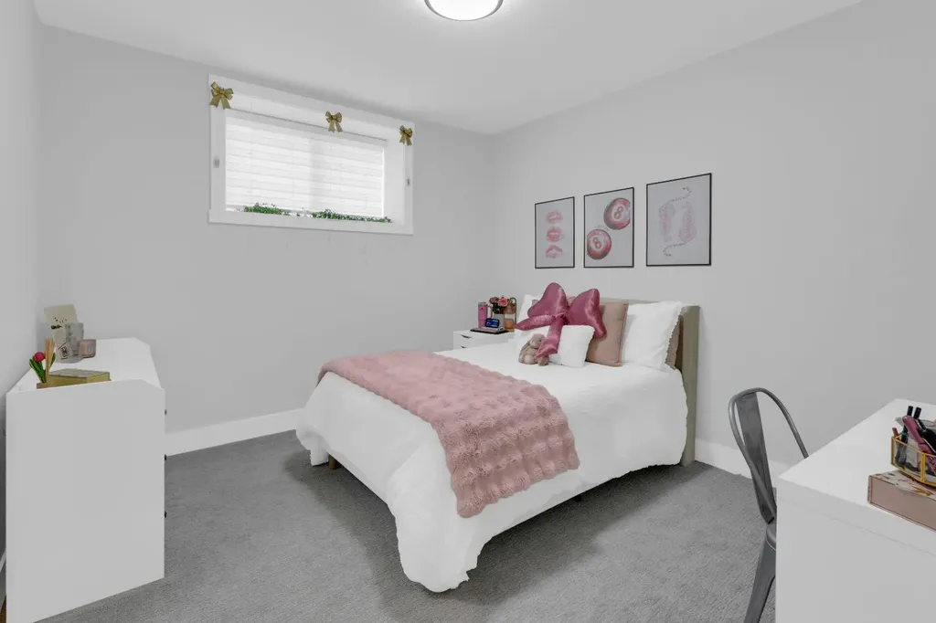 1412 41 Street SW Calgary AB T3C 1X6