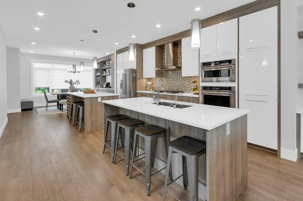1412 41 Street SW Calgary AB T3C 1X6