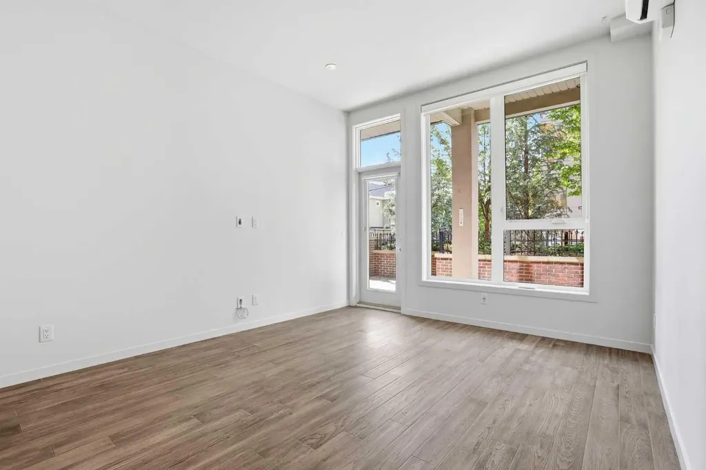 317 22 Avenue SW Calgary AB T2H3S6