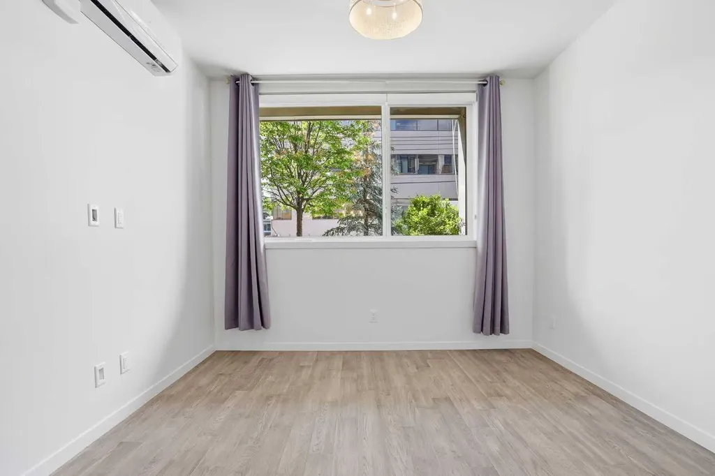 317 22 Avenue SW Calgary AB T2H3S6
