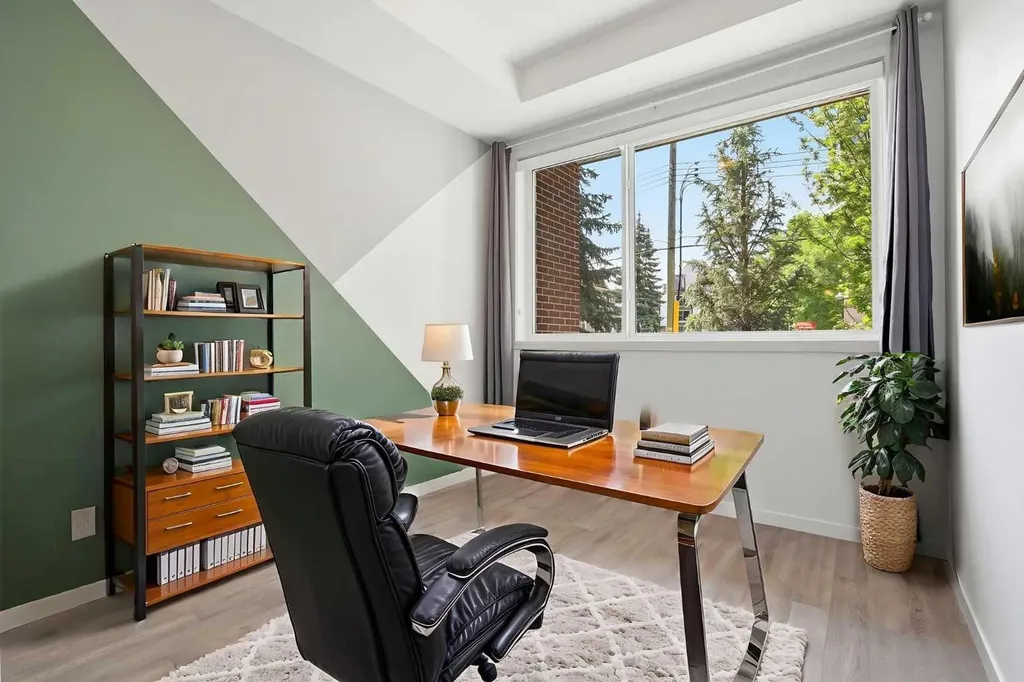 317 22 Avenue SW Calgary AB T2H3S6