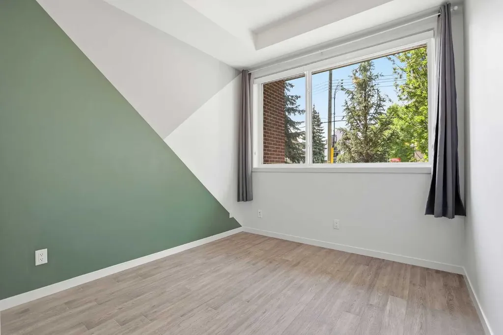 317 22 Avenue SW Calgary AB T2H3S6