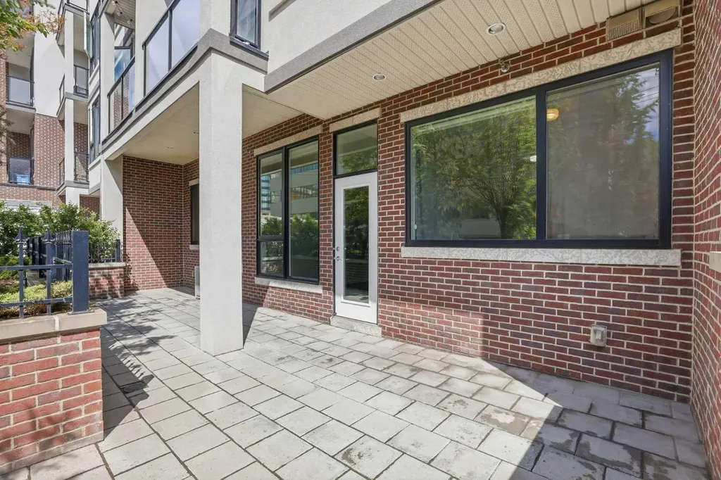 317 22 Avenue SW Calgary AB T2H3S6