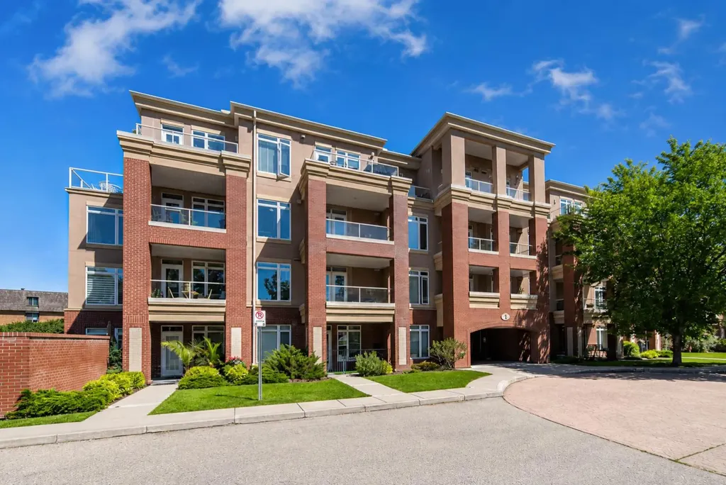 4 Hemlock Crescent SW Calgary AB T3C 2Z1