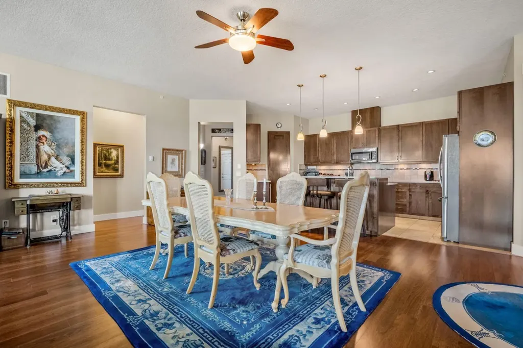 4 Hemlock Crescent SW Calgary AB T3C 2Z1