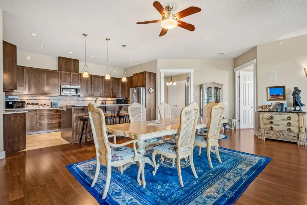 4 Hemlock Crescent SW Calgary AB T3C 2Z1