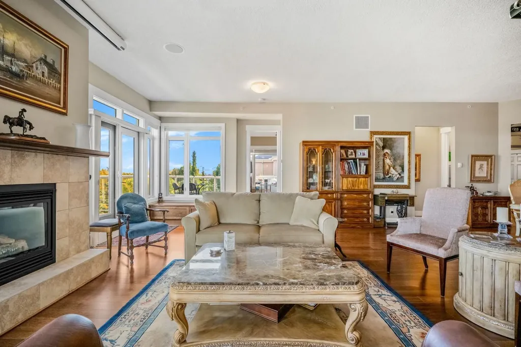 4 Hemlock Crescent SW Calgary AB T3C 2Z1