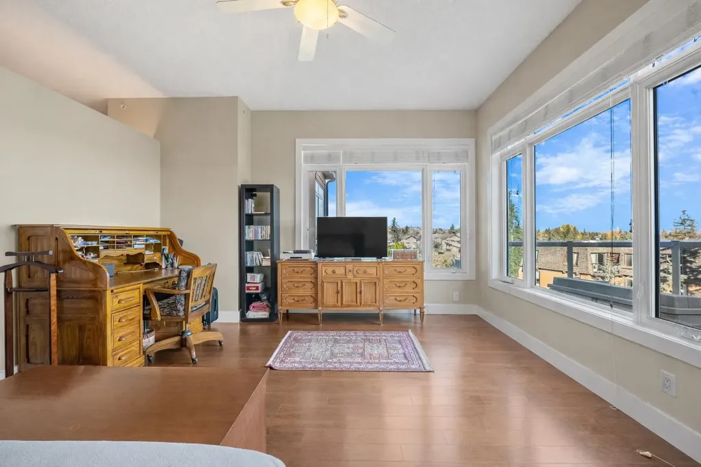 4 Hemlock Crescent SW Calgary AB T3C 2Z1