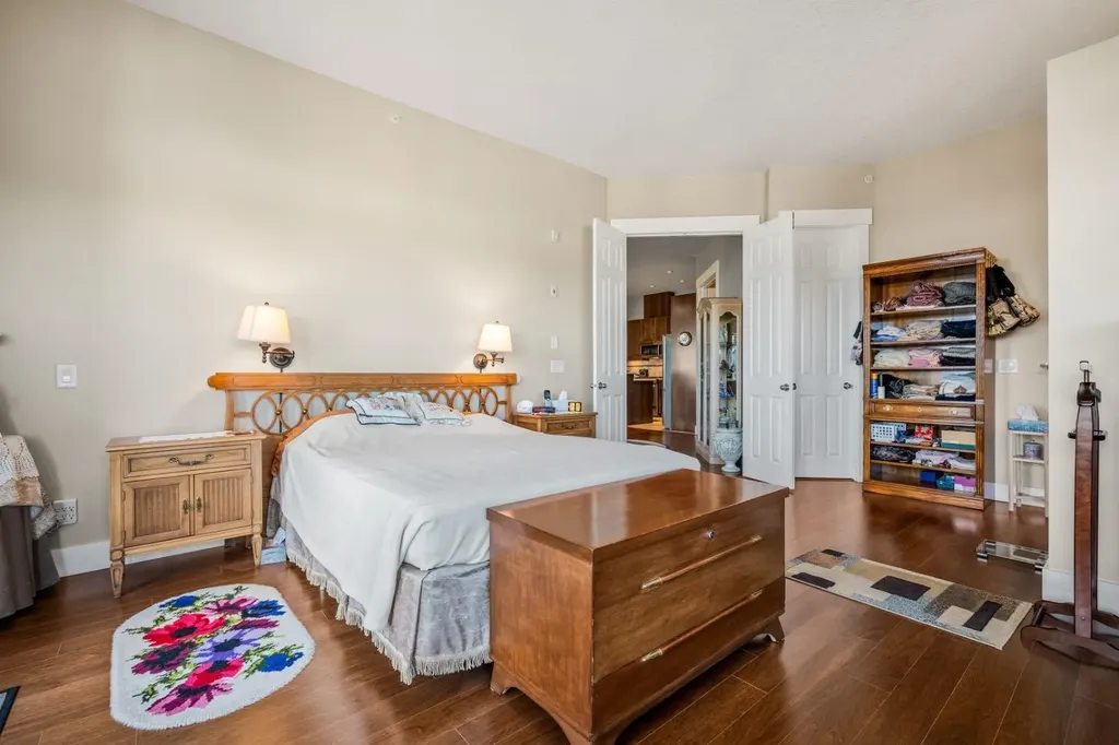 4 Hemlock Crescent SW Calgary AB T3C 2Z1