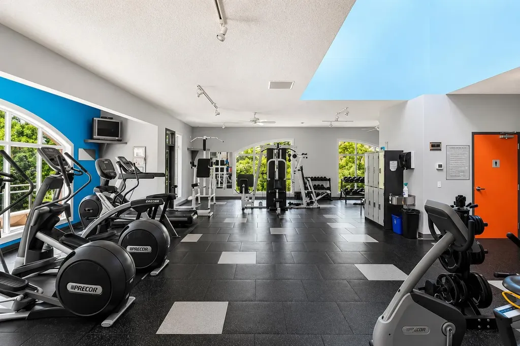 4 Hemlock Crescent SW Calgary AB T3C 2Z1