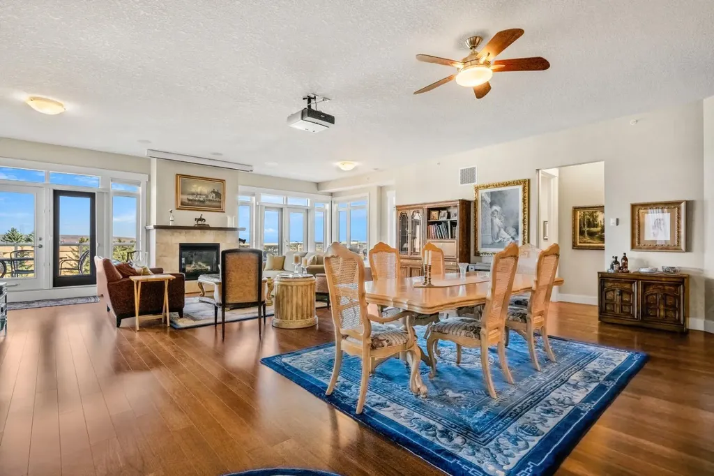 4 Hemlock Crescent SW Calgary AB T3C 2Z1
