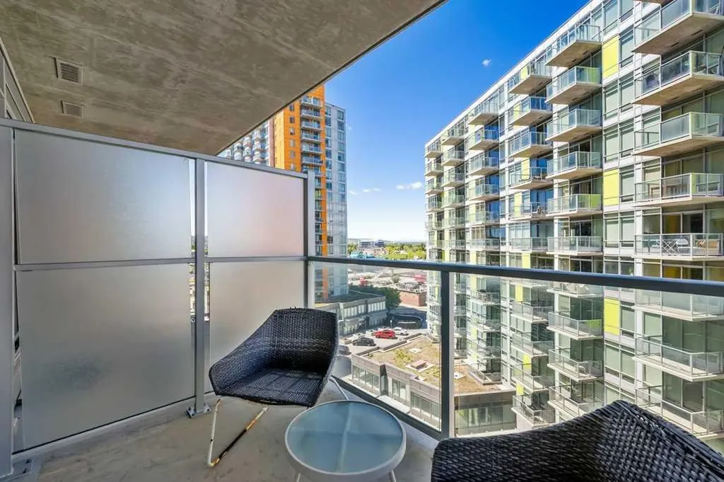 10 Brentwood Common NW Calgary AB T2L 2L6