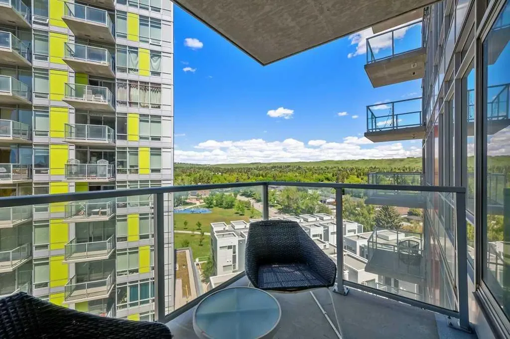10 Brentwood Common NW Calgary AB T2L 2L6