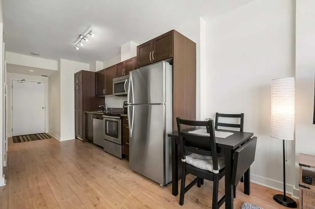 10 Brentwood Common NW Calgary AB T2L 2L6