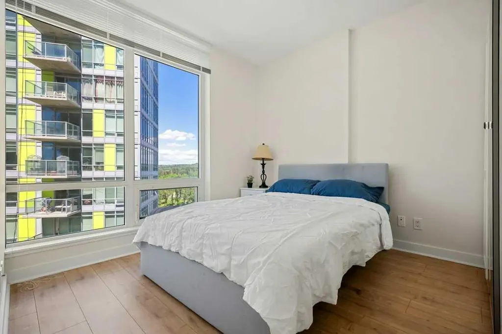 10 Brentwood Common NW Calgary AB T2L 2L6