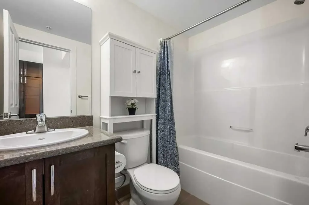 10 Brentwood Common NW Calgary AB T2L 2L6