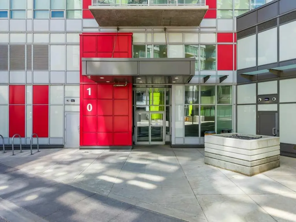 10 Brentwood Common NW Calgary AB T2L 2L6