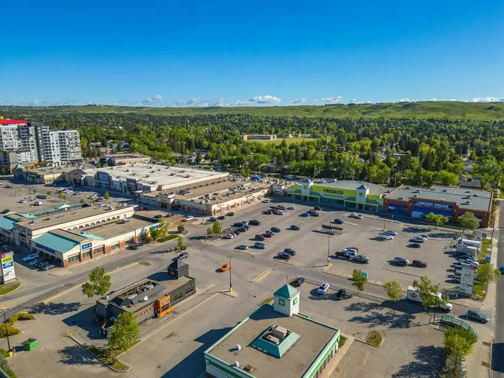 10 Brentwood Common NW Calgary AB T2L 2L6