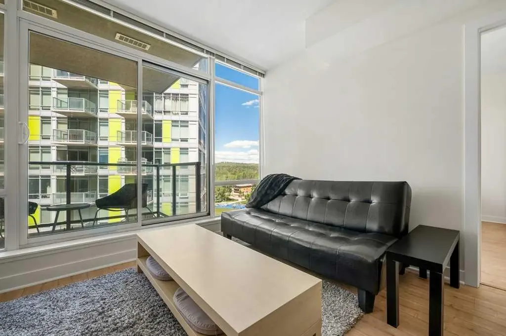 10 Brentwood Common NW Calgary AB T2L 2L6