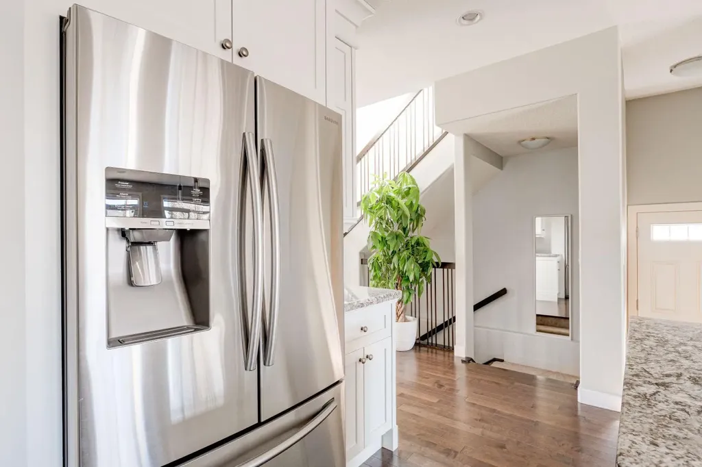 3529 3 Avenue SW Calgary AB T3C 0A7