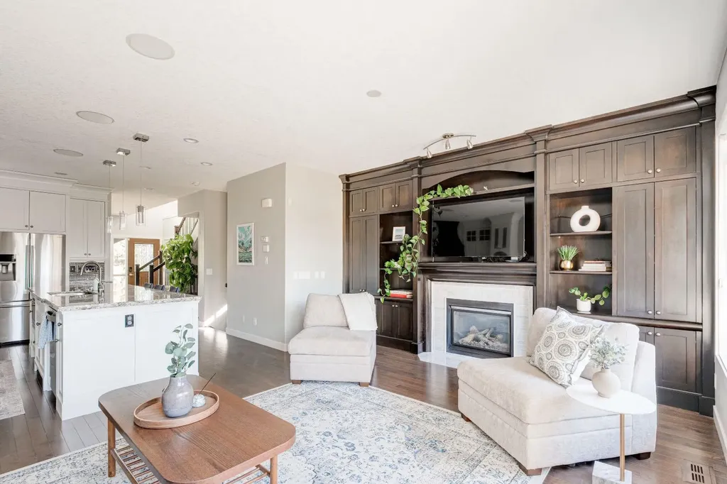 3529 3 Avenue SW Calgary AB T3C 0A7