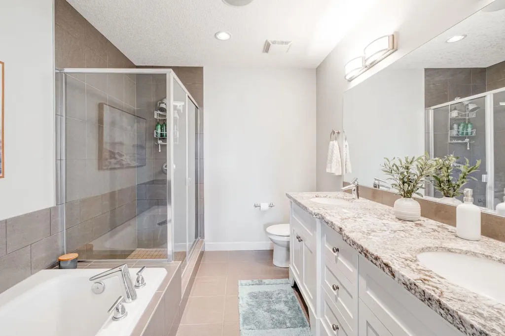 3529 3 Avenue SW Calgary AB T3C 0A7