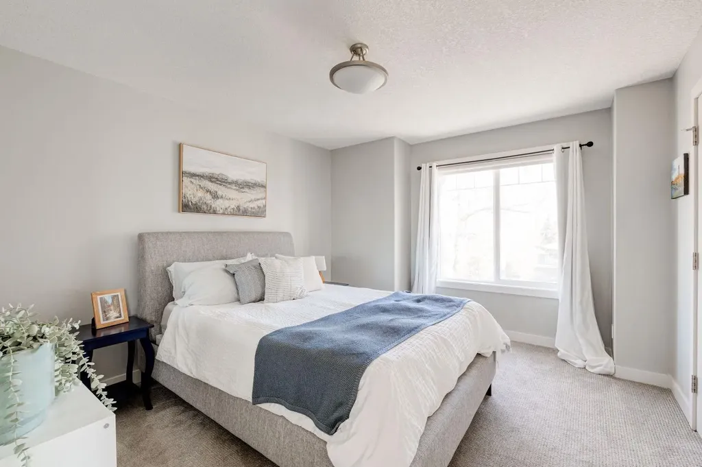 3529 3 Avenue SW Calgary AB T3C 0A7