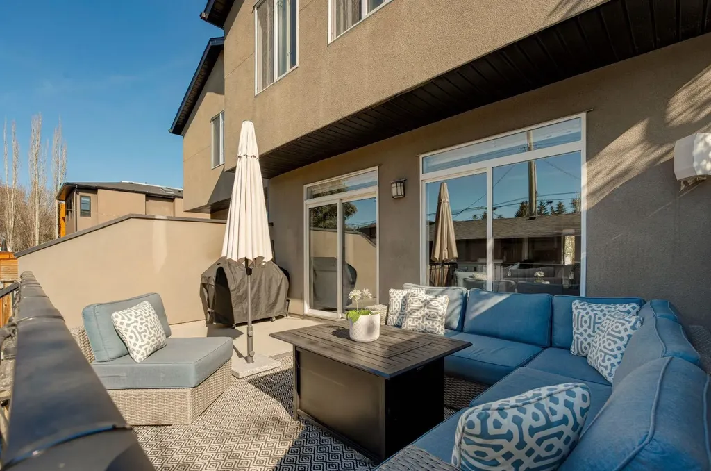3529 3 Avenue SW Calgary AB T3C 0A7