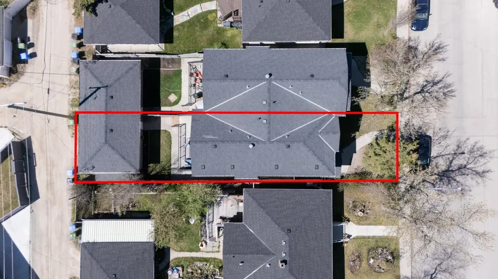3529 3 Avenue SW Calgary AB T3C 0A7