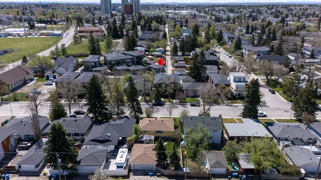 3529 3 Avenue SW Calgary AB T3C 0A7