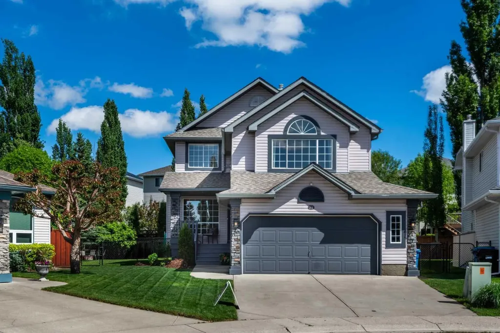 74 Douglasview Circle SE Calgary AB T2Z2P4