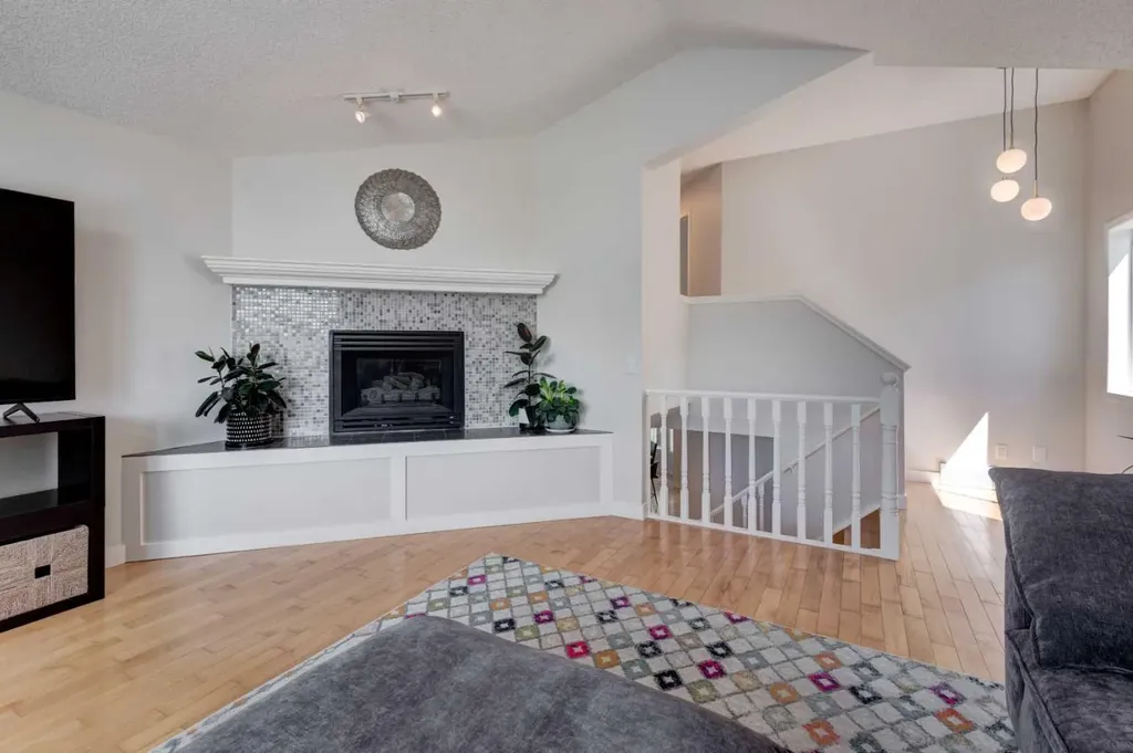 74 Douglasview Circle SE Calgary AB T2Z2P4