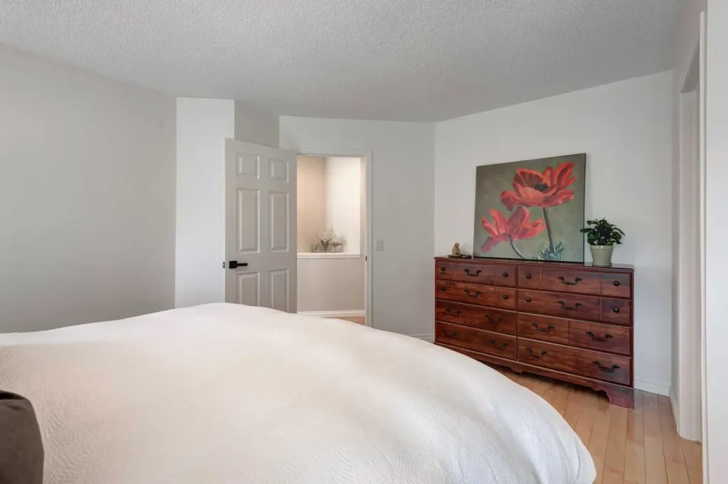 74 Douglasview Circle SE Calgary AB T2Z2P4